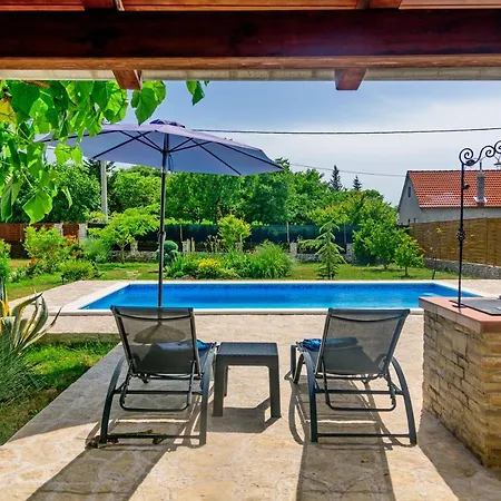 Sunny House Ferienhaus *