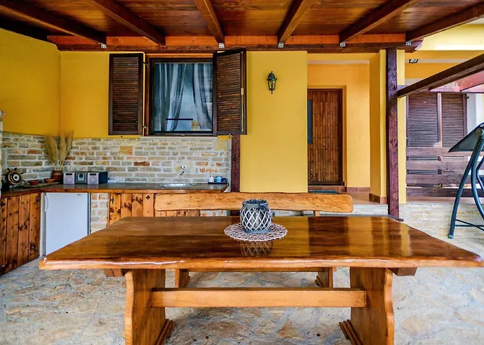 Дом отдыха Sunny House Smokovic