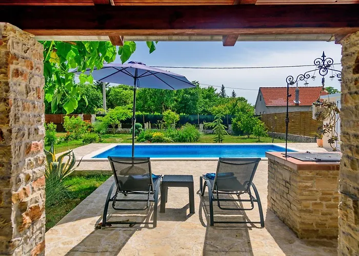 Sunny House Дом отдыха *