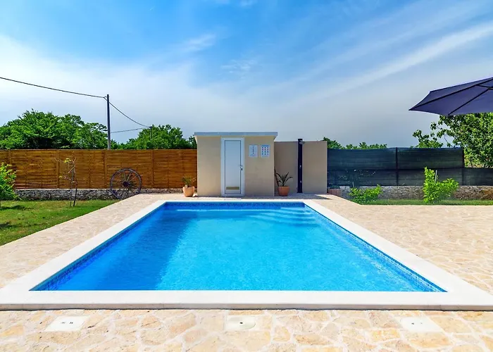 Дом отдыха Sunny House *