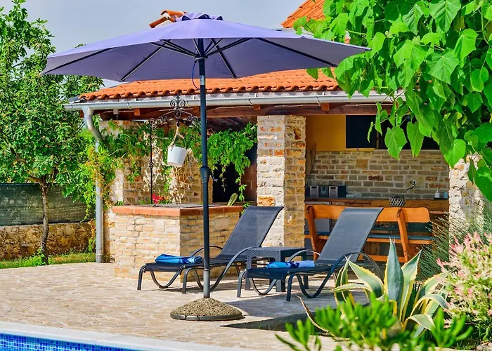 Sunny House Дом отдыха Smokovic