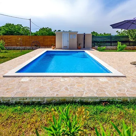 Prázdninový dům Sunny House *