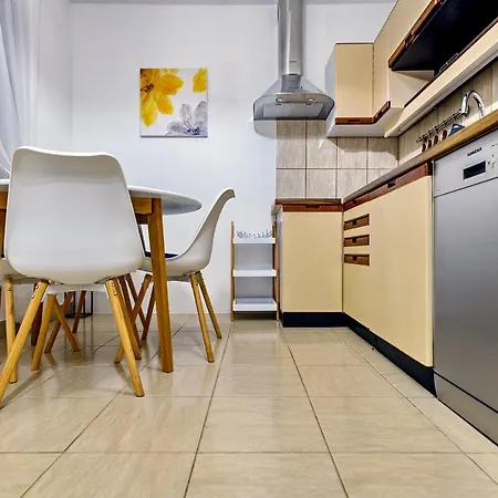 Sunny House Дом отдыха Smokovic