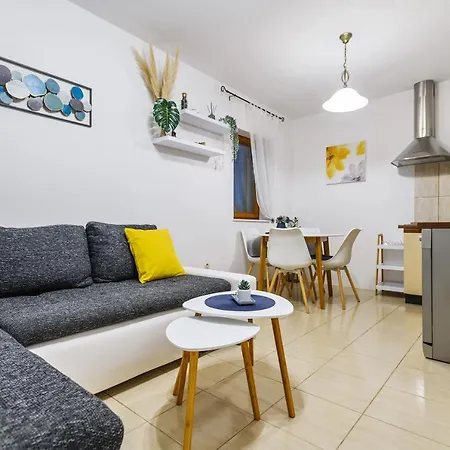 Sunny House Tatil Evi *